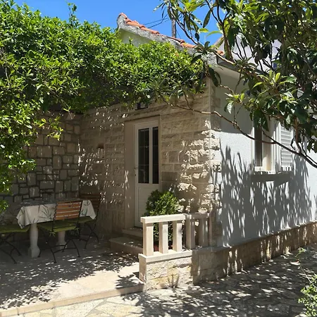 Apartman Ivic *